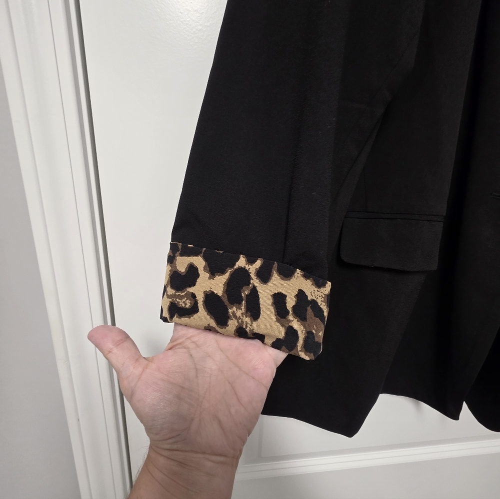 Jodifl Plus Black Blazer Leopard Print Lining Size 2x Roll Sleeve Lepoard Cuff - Picture 8 of 9